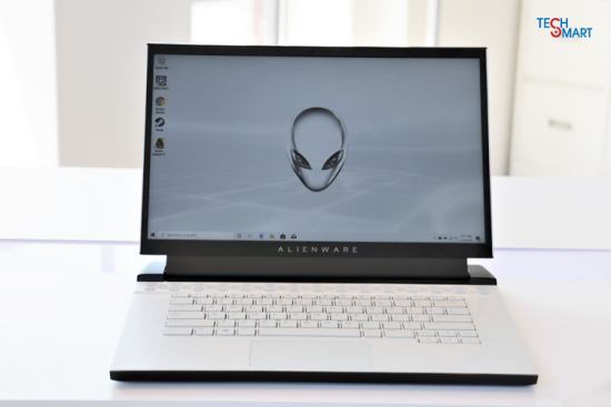 Dell Alienware m15 i7 8750H RAM 16GB SSD 256GB HDD 1TB RTX 2060 FHD IPS